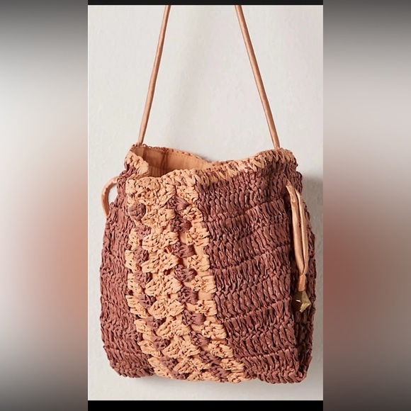 NWOT FREE PEOPLE Heatwave Mini Crossbody Woven Raffia Straw Drawstring Bohemian - Picture 3 of 16